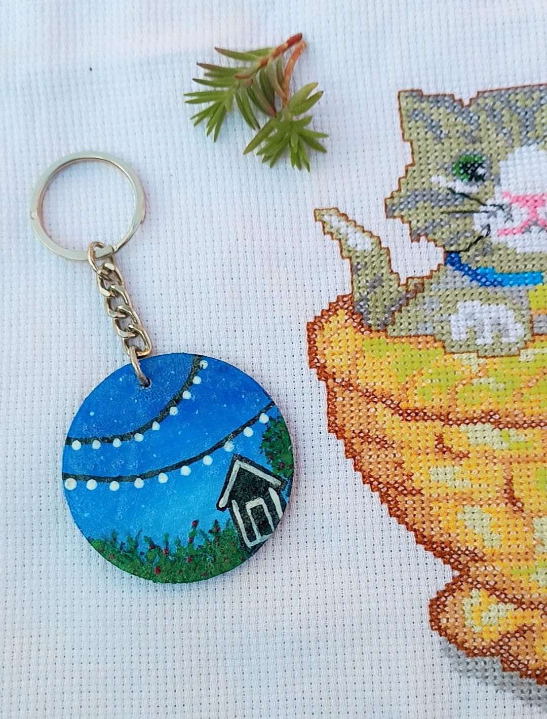 AVF Fashion Wear Blue Aesthetic Round Keychain – Premium Stylish Key Holder