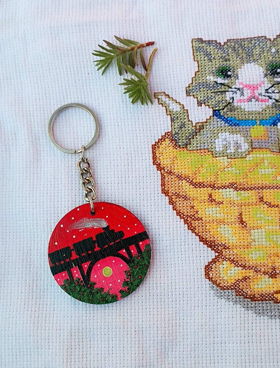 City Sunset Travel Wooden Keychain β Aesthetic Skyline Keyring | AVF Fashion Wear